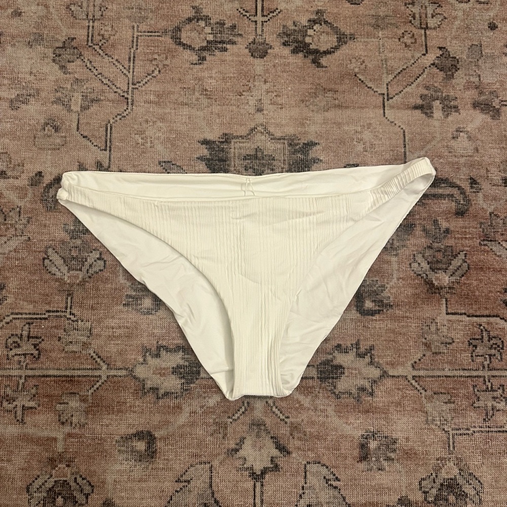 L*Space Camacho Full Ribbed White Bikini Bottom- Tags removed